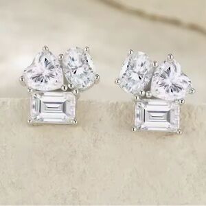 Elegant Silver Stud Earrings moissanite  with 925 silver